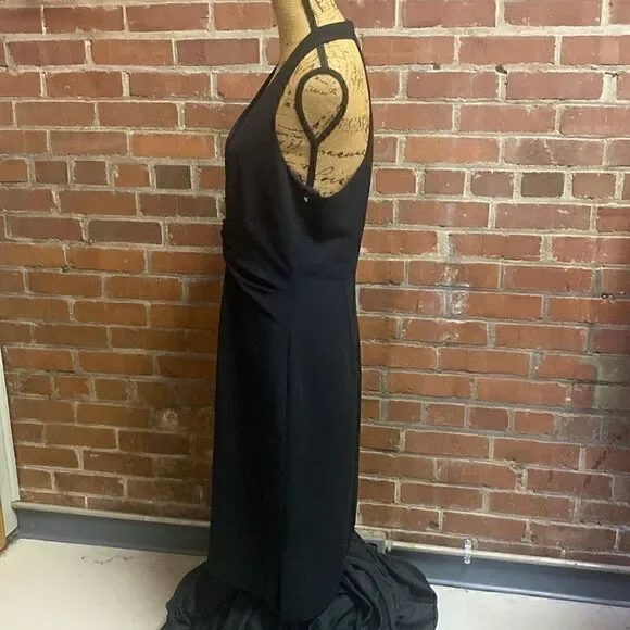 Donna Morgan dress E-9 - Picture 2 of 4